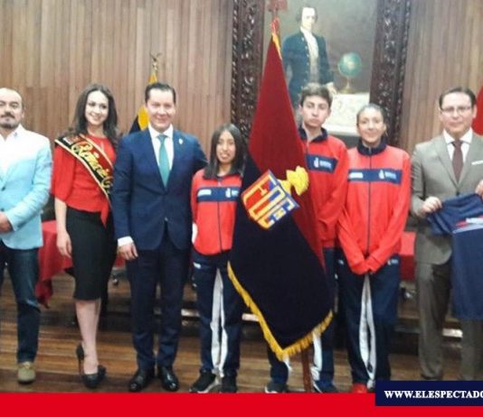 Abanderamiento a deportistas de la FDCh