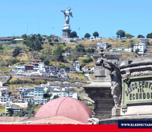Coyuntura económica de Ecuador presentada en panel internacional