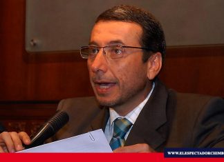 Agreden públicamente a Vinicio Alvarado