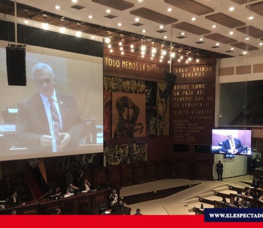 Juicio político contra Espinosa