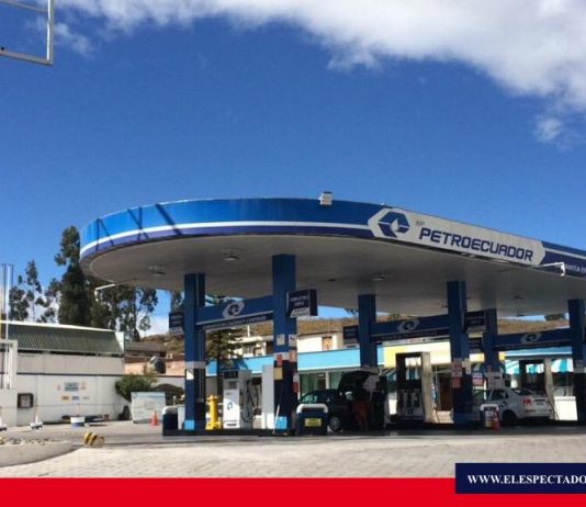 Se realiza operativos de control en gasolineras de Riobamba