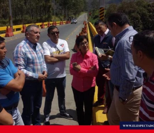 Reunión de trabajo para mejoramiento vial de Pallatanga