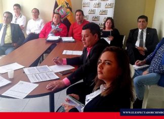 Capacitan a funcionarios municipales
