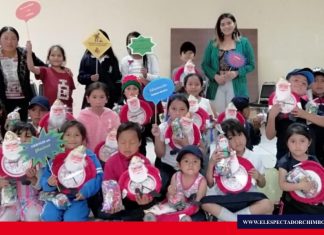 Patronato de Chimborazo realizó agasajo navideño a niños y niñas de mercados