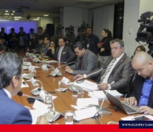 Continúa debate del Proyecto Económico Urgente