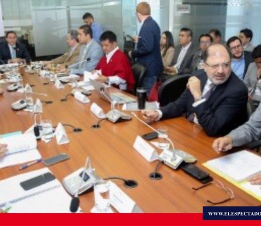 Informe para segundo debate de proyecto económico fue aprobado por Comisión