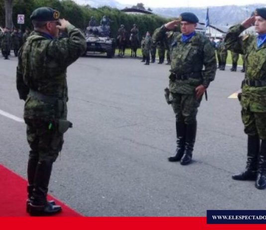 Se realizó cambio de mando de la Escuela de Caballería Blindada