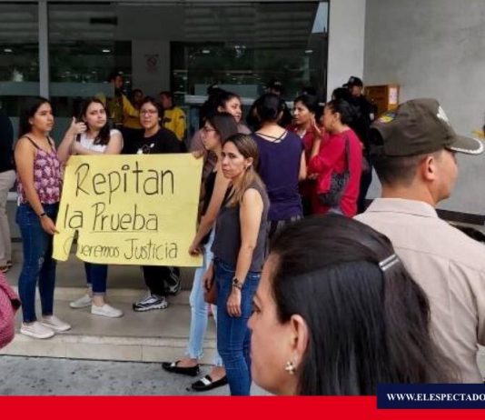 Padres protestan por presunta filtración de examen Ser Bachiller