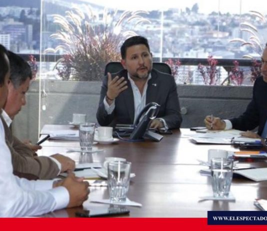 MTOP plantea estrategias para mejorar la red estatal y el sistema del transporte