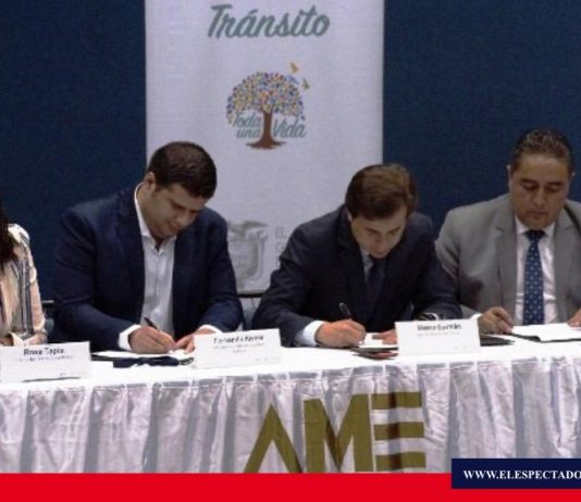 Firma de convenio para que GAD implementen el servicio de Revisión Técnica Vehicular