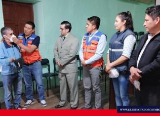 SNGRE provee de mascarillas a Chunchi frente a caída de ceniza