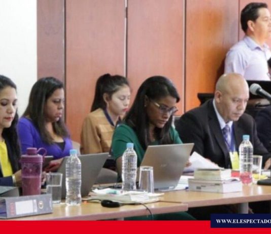 Hasta el cuarto día de audiencia, Fiscalía ha presentado 18 testigos en Caso Sobornos Fiscalía continua audiencia este martes 18 de febrero.