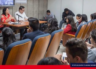 Ministra de Educación mantuvo un conversatorio con estudiantes sobre Examen Ser Bachiller