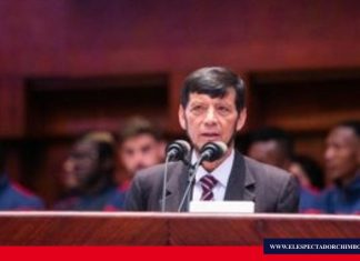 Asambleísta y asesor increparon a periodista durante una entrevista