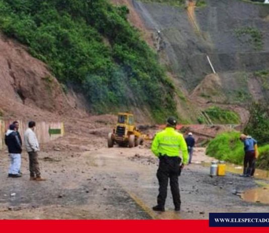 Limpieza de vías se efectuaron tras deslizamientos en Chimborazo