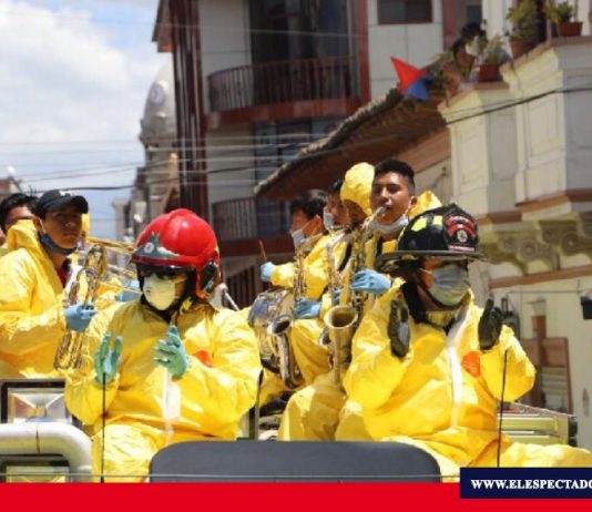 Cuerpo de Bomberos rindió homenaje a Riobamba