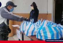 Madres y padres de familia recibieron raciones alimenticias