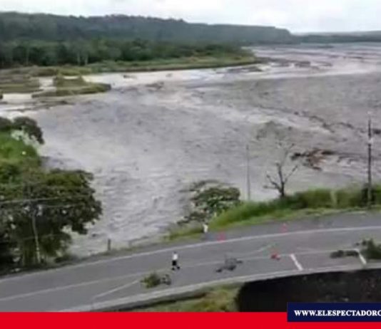 Vía Macas – Puyo colapsó por desbordamiento