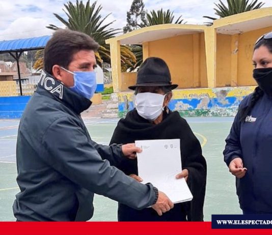 MAG entrega escrituras en parroquias rurales de Chimborazo