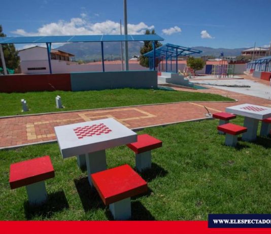 Reconstrucción de parque en Barrio Pucará