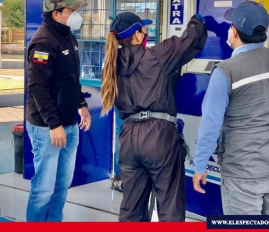 Se controla precios de combustible en la Provincia Se procedió con operativos por parte de la Intendencia General de Policía de Chimborazo su finalidad es verificar que no existan sobreprecios. Foto: Gobernación Chimborazo.