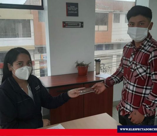 Registro Civil habilita turnos para atención de usuarios El servicio de emisión de pasaportes ordinarios está habilitado, con agendamiento, en las ciudades de Quito (Agencia Matriz), Guayaquil (Agencia del Gobierno Zonal 8), Cuenca (Agencia San Blas), Ibarra, Ambato, Manta, Portoviejo, Azogues, Santo Domingo; y, Riobamba; de lunes a viernes. Foto: Carolina Álvaro Dirección Nacional del Registro Civil.