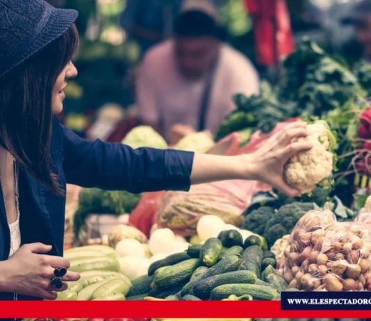 La alimentación en situación de pandemia “Todos nosotros debemos garantizar que nuestros sistemas alimentarios puedan cultivar una variedad de alimentos para nutrir a una población en crecimiento y preservar el planeta juntos” Foto/ Fuente: Organización de las Naciones Unidas para la Agricultura y la Alimentación (FAO).