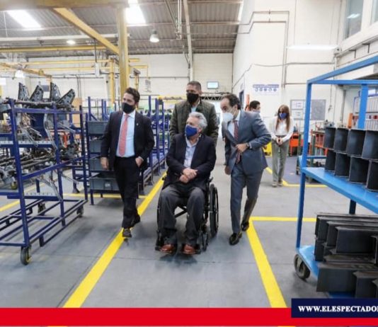 El Gobierno impulsa el programa “Camioneta Popular” Con el plan gubernamental también se busca impulsar las ventas de vehículos de la industria nacional. Foto/ Fuente: Ministerio de Producción, Comercio Exterior, Inversiones y Pesca.