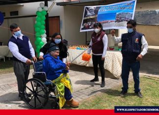Día Internacional del adulto mayor se celebró en centro Gerontológico El GAD Municipal agradeció a aquellos ciudadanos residentes dentro y fuera del Cantón que siempre están colaborando con el Centro Gerontológico, mismos que ayudan a fortalecer la atención de los adultos mayores, demostrándoles su cariño y gratitud. Foto: GADM Chunchi.