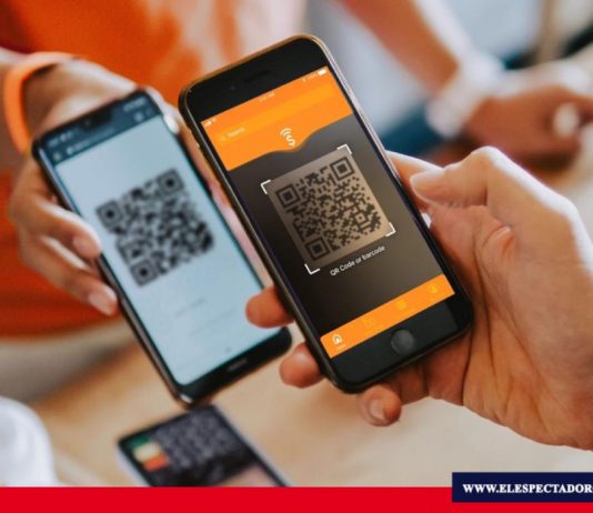 4 Formas de pagar y cobrar en efectivo, sin contacto Tanto para los clientes como para los comercios, los métodos de pago digitales conllevan un sinnúmero de ventajas como son la seguridad, inmediatez, comodidad y facilidad en el manejo de sus finanzas, salubridad, y por supuesto una mayor inclusión financiera ya que por medio de canales de pago alternativos todo tipo de emprendimiento puede llegar a ser más competitivo y alcanzar un mayor número de clientes. Foto/ Fuente: Gabinete de Prensa de PayPhone/ Taktikee Consultores de Comunicación/ Richard Condor / Cecibel Aguilar.