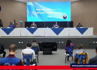 CNE presenta innovación tecnológica para la ciudadanía Diana Atamaint lanza la aplicación CNEApp para consultar el lugar de votación y si una persona fue designada como miembro de una JRV. Foto: CNE/ Ec.