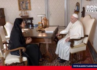 Vicepresidenta de Ecuador se entrevista con el Papa Papa Francisco recibe en audiencia a vicepresidenta de Ecuador. Foto/ Captura: Rome Reports.