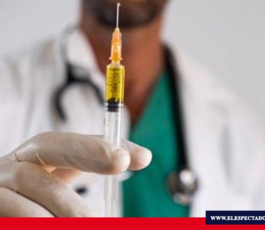ARCSA, aprueba el uso de la vacuna de Pfizer en Ecuador Vacunas de Pfizer en Ecuador se aplicarán en cuatro fases, serán 50.000 las dosis en este primer lote. "Se espera que la vacunación contra el coronavirus se masifique en marzo", anunció el ministro de Salud. Foto: ABC Enfermedades.