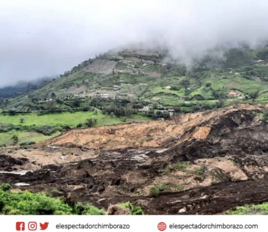 Más de 500 personas evacuadas por deslave en Chunchi