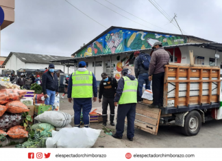Solidaridad riobambeña en Chunchi