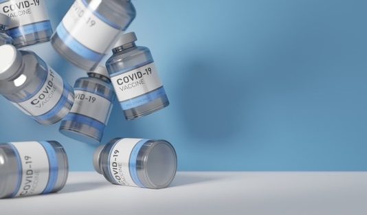 Pfizer y AstraZeneca solo se venderán al Gobierno Central