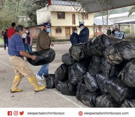 MAG trabaja junto con alcaldes de cantones afectados por la ceniza