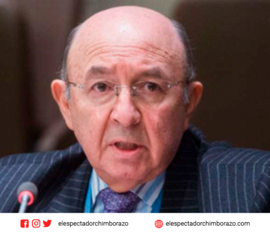 El canciller también renuncia al Gobierno de Moreno