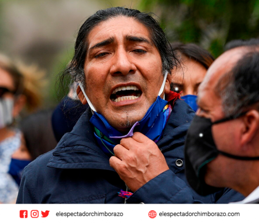 Pérez denuncia que candidatos lo quieren sobornar