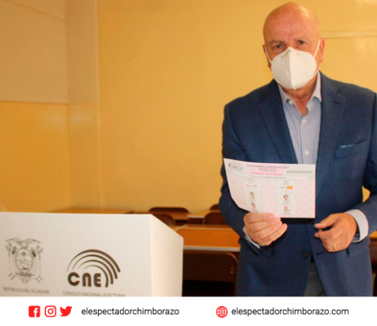Borrero lo reconoce, su hijo se vacunó