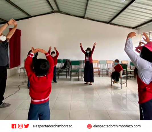 La Fundación Arte Nativo trabaja con comunidades indígenas