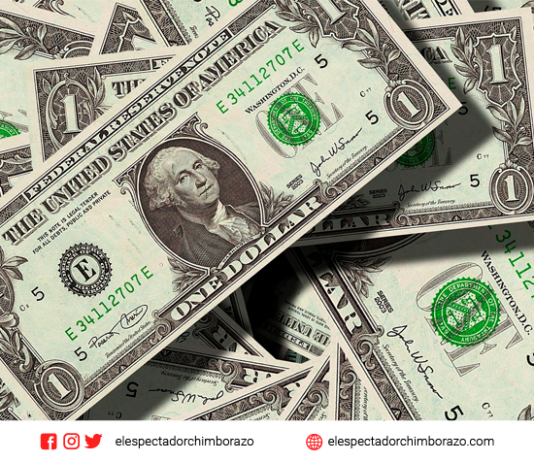 Se aprueba la Ley de Defensa de la Dolarización