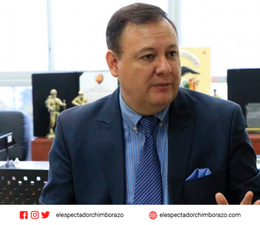 Se ratifica a Zapata en la Presidencia del COE Nacional