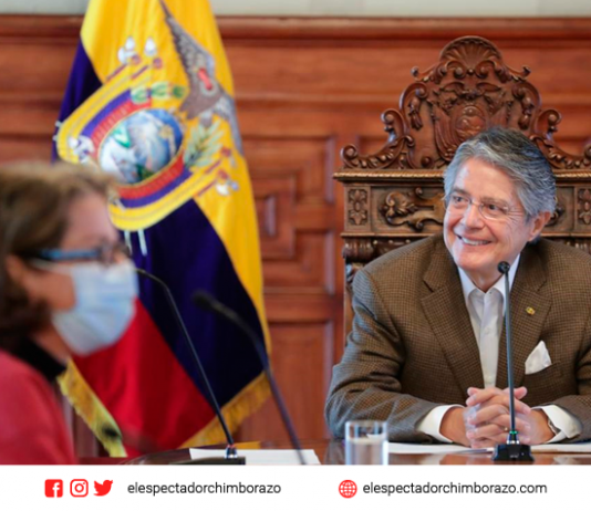 Guillermo Lasso reacciona a declaraciones de Diana Salazar