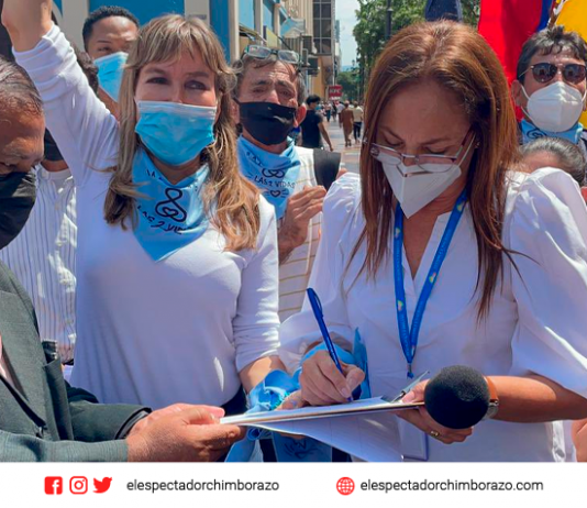 Critican a Pierina Correa por firmar acta en contra del aborto en casos de violación
