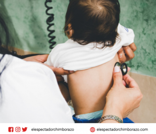 Desnutrición crónica infantil con rostro indígena